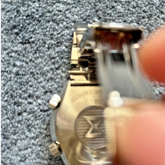 Edox Geoscope Worldtimer 42mm - Picture 7 of 8